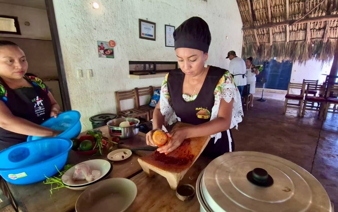 Cocineras y cocineros de Yucatán se certifican en gastronomía tradicional