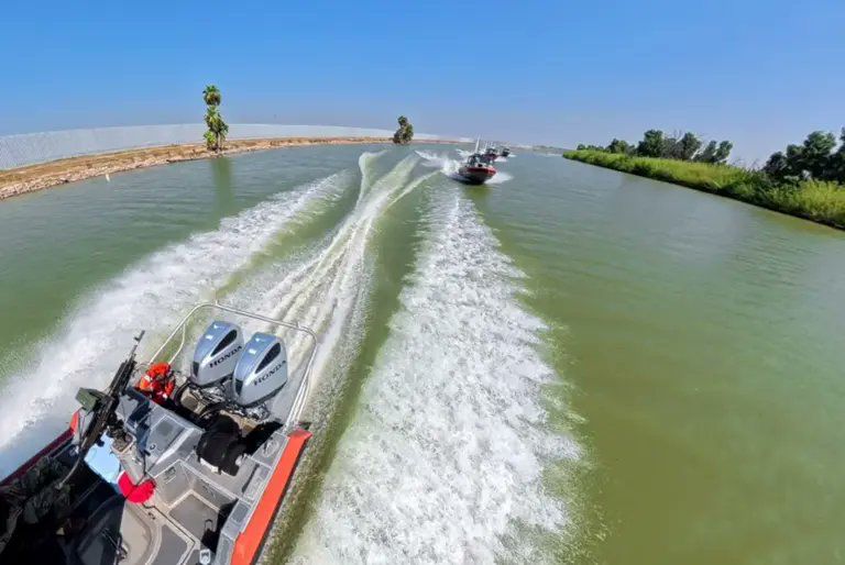 Administración Trump lanza “Operación Muro del Río” para reforzar la frontera con México