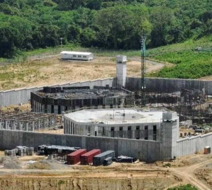 Motín en cárcel de Machala deja 31 decesos y múltiples heridos