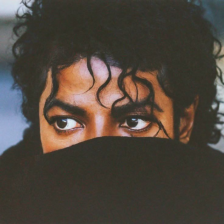 Michael Jackson hace historia: primer artista en llegar al Top 10 del Billboard Hot 100 en seis décadas