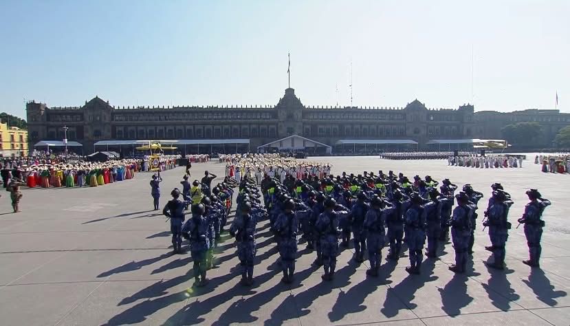Sheinbaum, encabeza el desfile cívico-militar en conmemoración del 115 Aniversario de la Revolución Mexicana