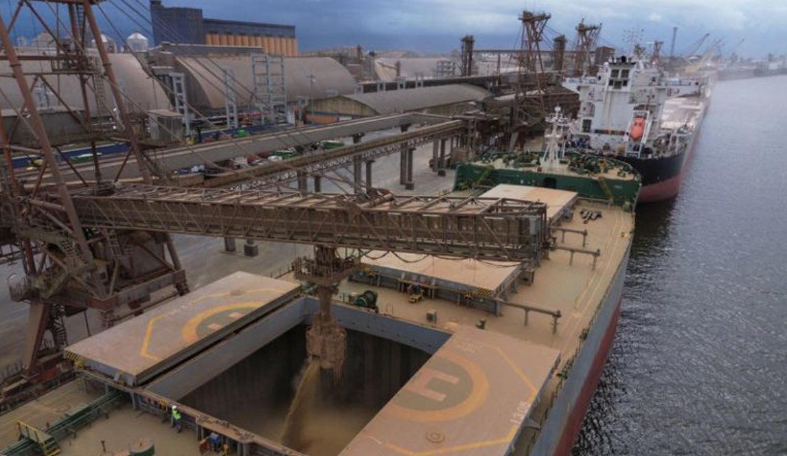 COFCO firma contratos por más de 10,000 millones de dólares con Brasil en soja y aceite de palma