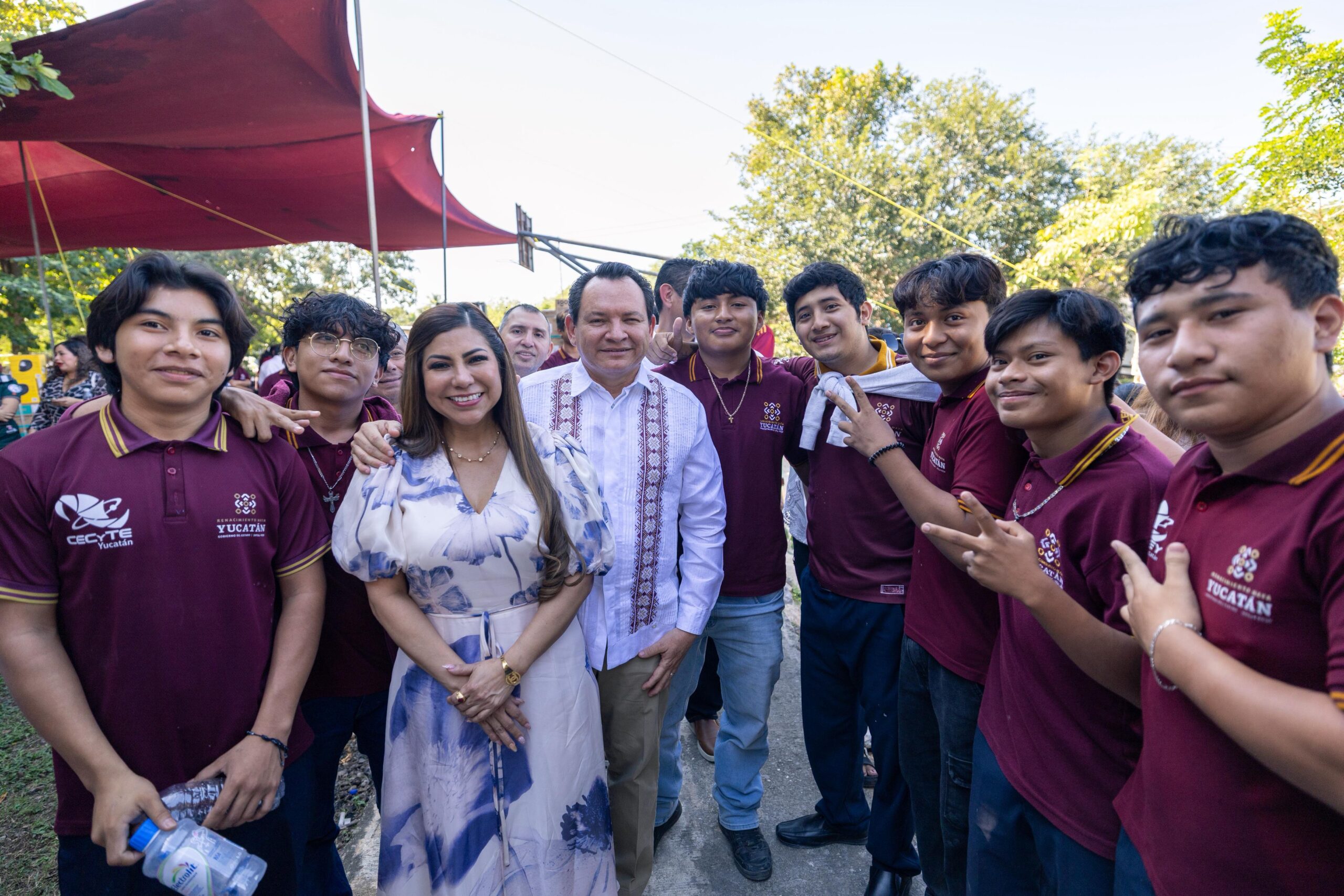 Gobernador Díaz Mena entrega equipamiento a Cecytey para fortalecer educación en Yucatán