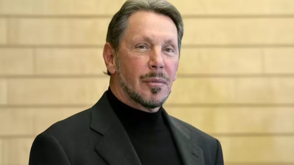 Larry Ellison desplaza a Elon Musk como el titán tech 2025 con puja por Warner Bros.