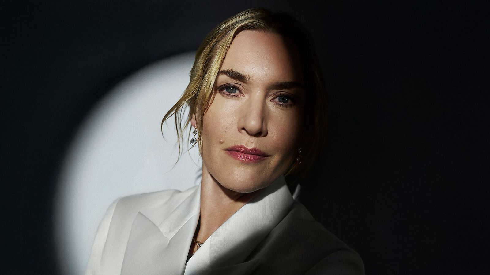 Kate Winslet denuncia el impacto devastador de la cirugía plástica en Hollywood