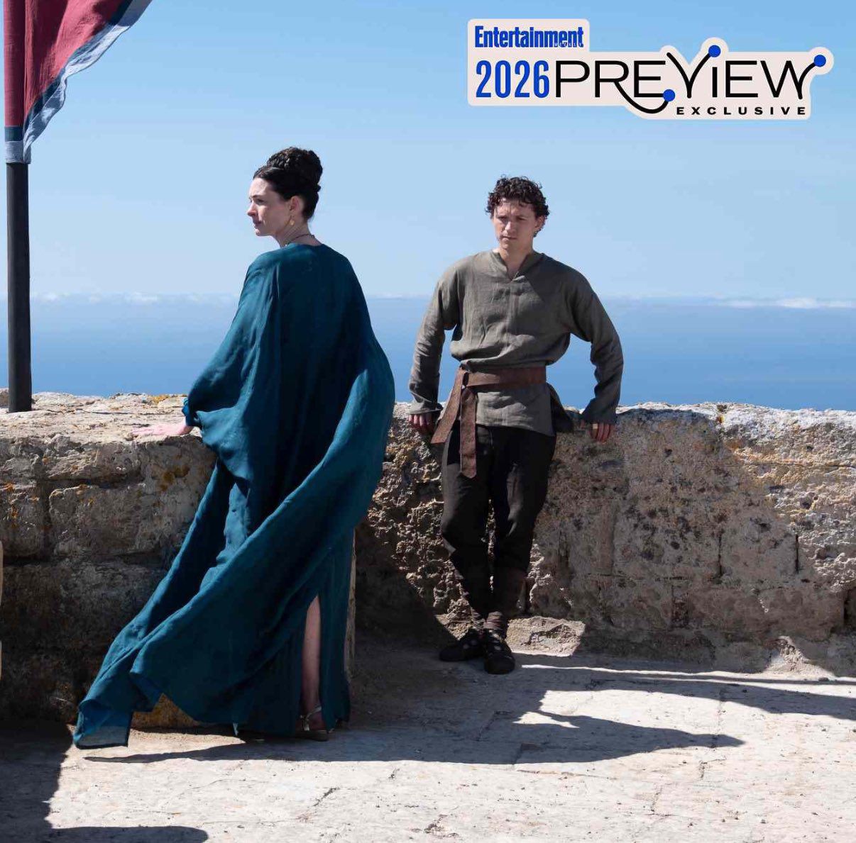 Anne Hathaway y Tom Holland en “La Odisea” de Christopher Nolan