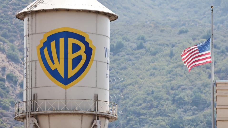 Warner Bros. Discovery rechaza oferta hostil de $108 mil millones de Paramount y apuesta por Netflix