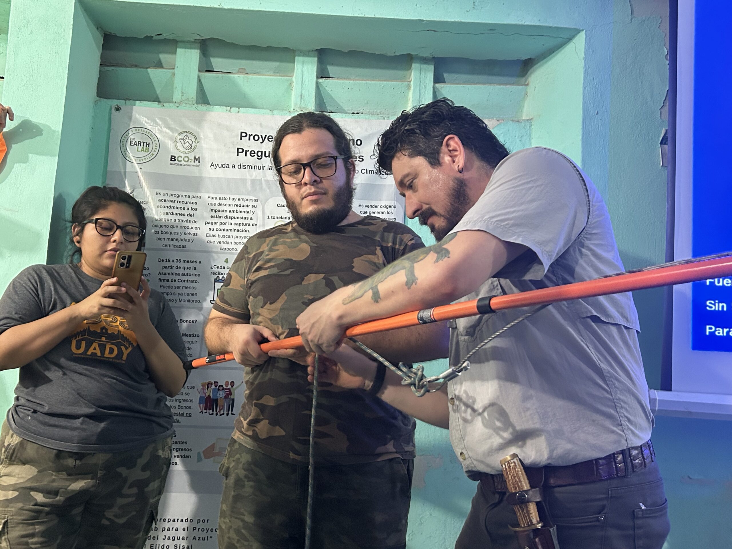 Capacitan a Sisal y Hunucmá en protocolos seguros para manejar cocodrilos