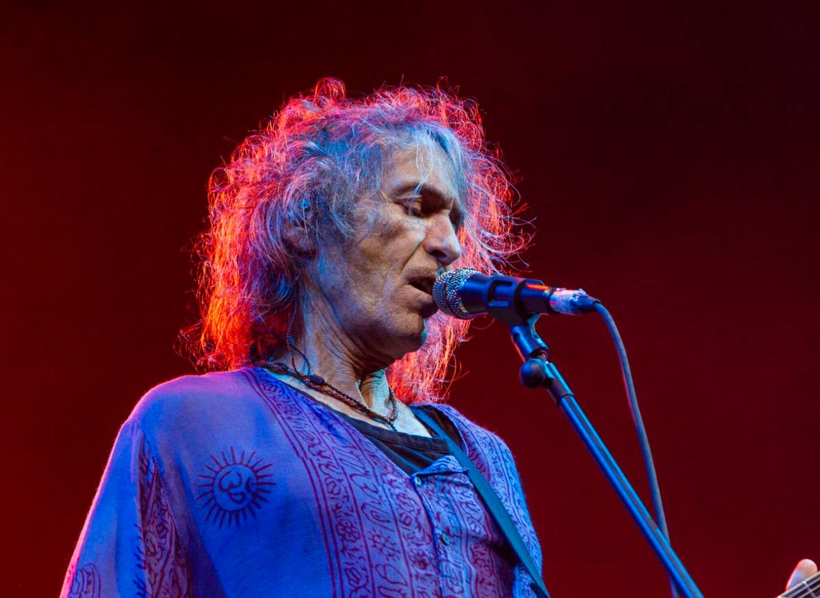 Fallece Robe Iniesta, líder de Extremoduro, a los 63 años