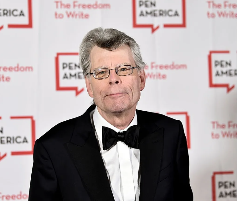 Stephen King critica operativo militar de Trump en Venezuela y compara a Maduro con Putin.