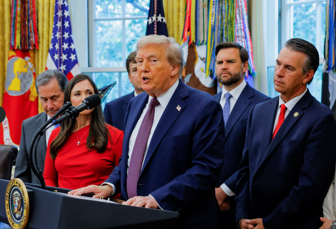 Trump anuncia ataques terrestres contra cárteles: «Gobiernan México» tras éxitos navales