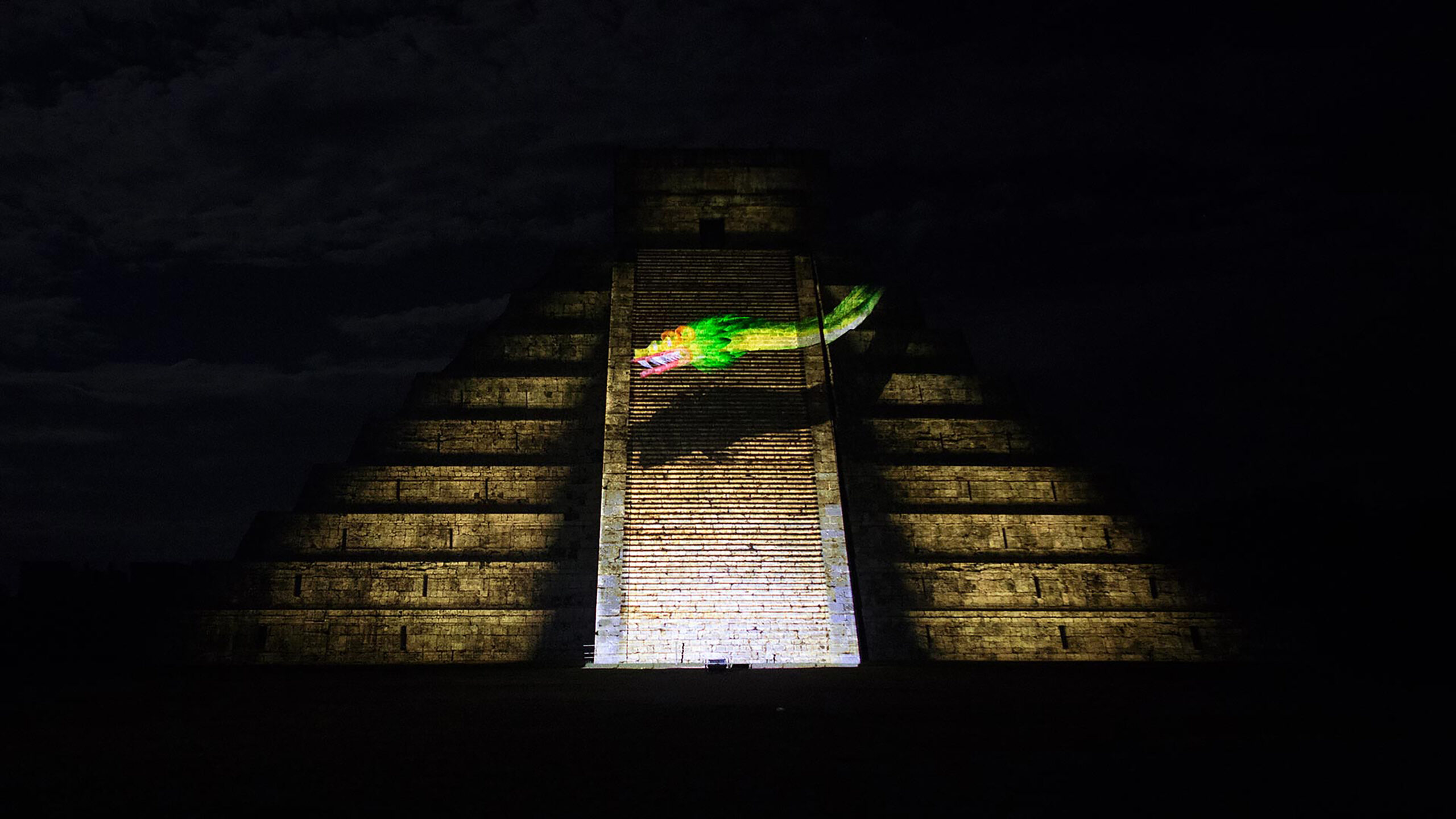 Noches de Kukulkán: Una experiencia mágica bajo las estrellas en Chichén Itzá