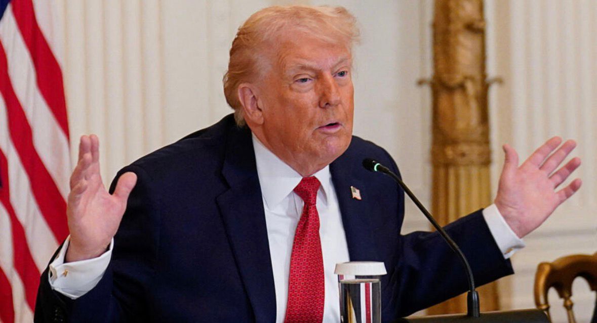Trump amenaza con aranceles a países que rechacen control de Groenlandia