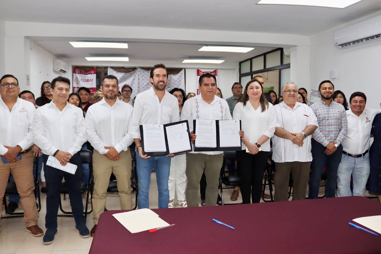 300 paneles solares iluminan el futuro educativo de Yucatán