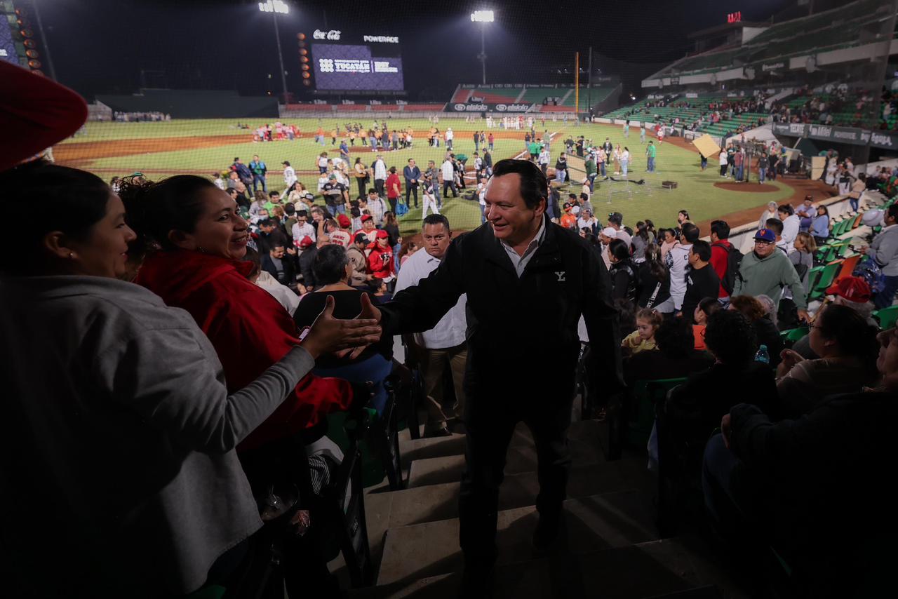 Gobernador Joaquín Díaz Mena inaugura el Campeonato 107 de la Liga Infantil y Juvenil de Béisbol Yucatán