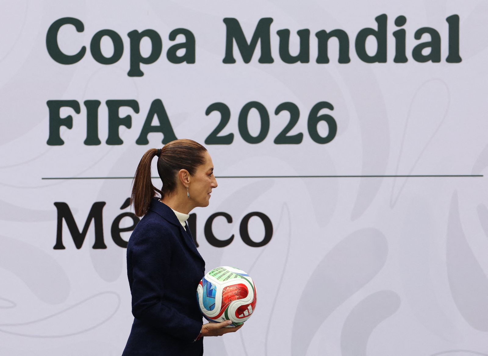 Sheinbaum invita a Felipe VI al Mundial 2026 en México