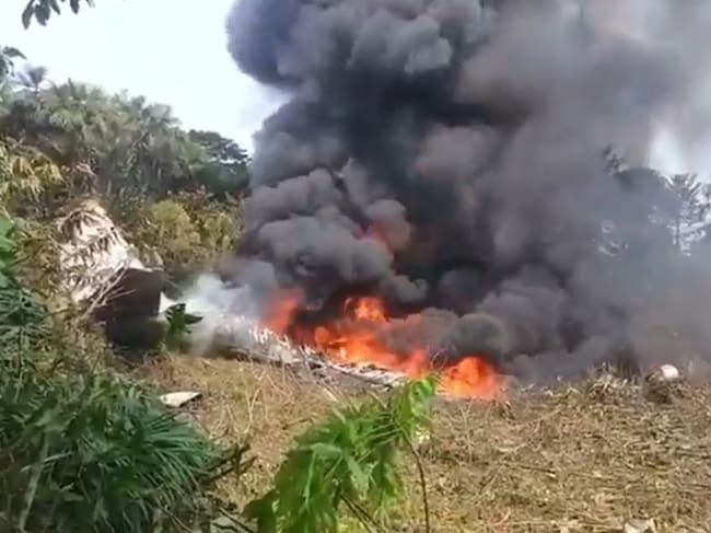 Tragedia Aérea en Colombia: Se Estrella Avión Militar con Más de 100 Soldados a Bordo