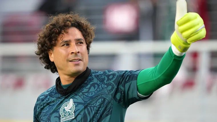 Memo Ochoa, cada vez más cerca de su sexto Mundial con México