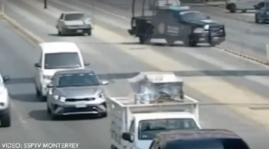 Policía de Monterrey salva a niño de 7 años con escolta de emergencia