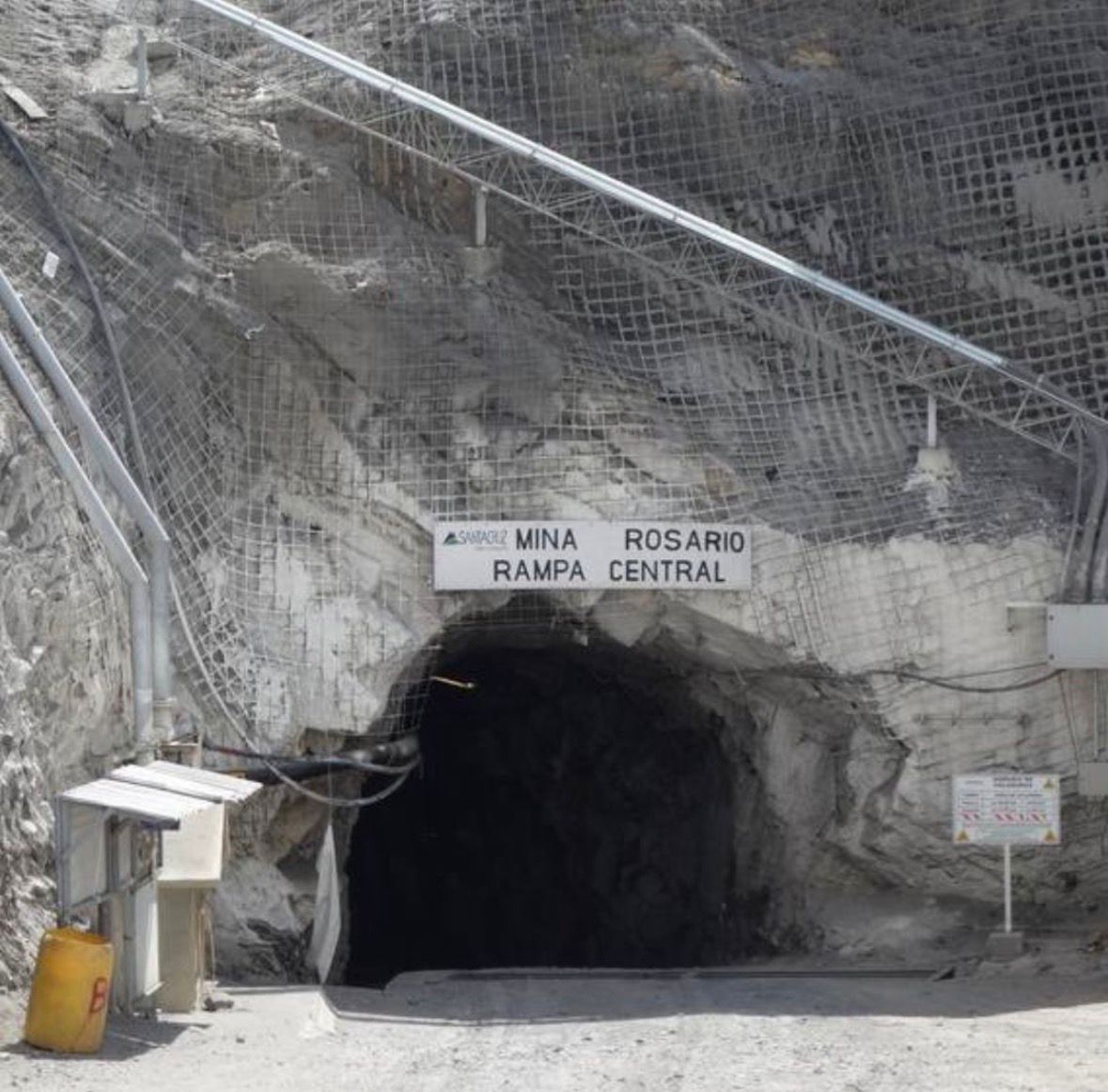 Cuatro mineros siguen atrapados tras derrumbe en una mina de El Rosario, Sinaloa; continúan operativos de rescate