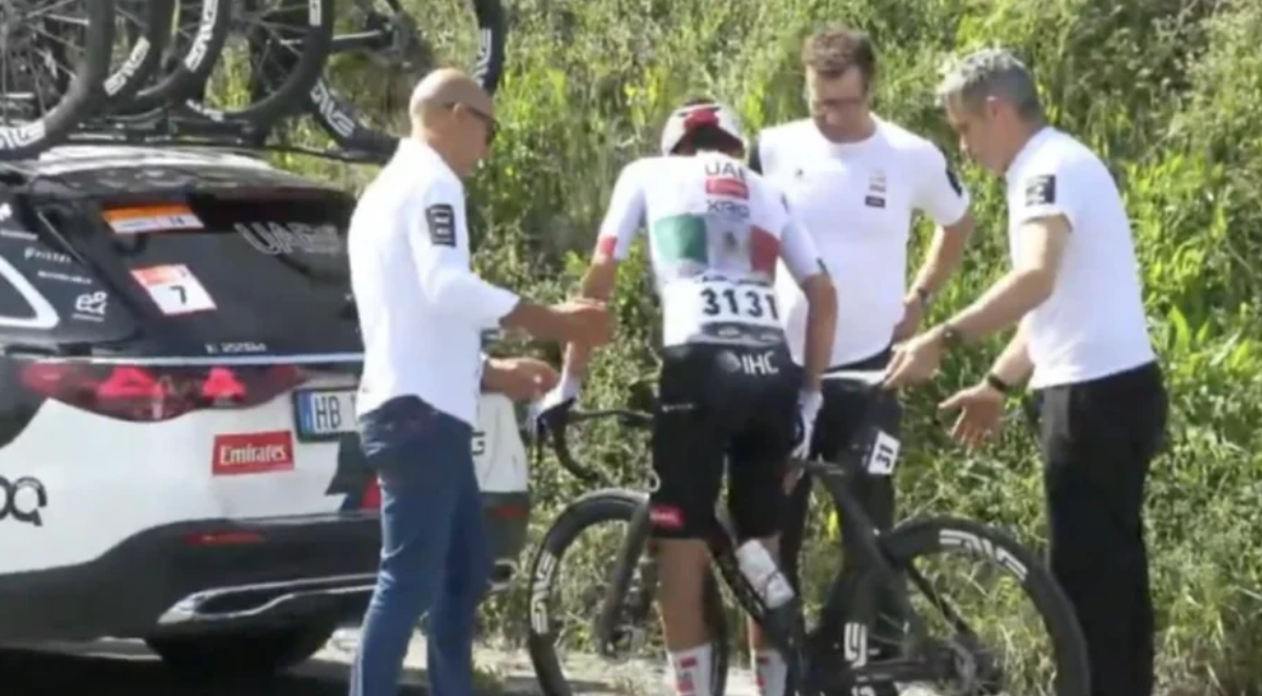 Isaac del Toro abandona la Vuelta al País Vasco 2026 tras dura caída en etapa 3