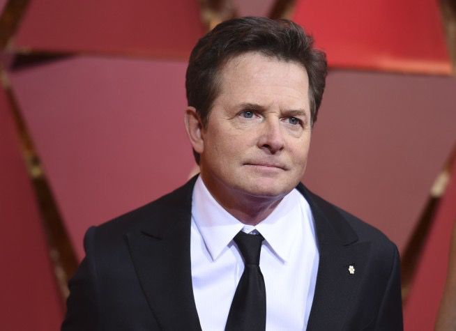 Michael J. Fox reacciona con humor al error de CNN que anunció su deceso por equivocación