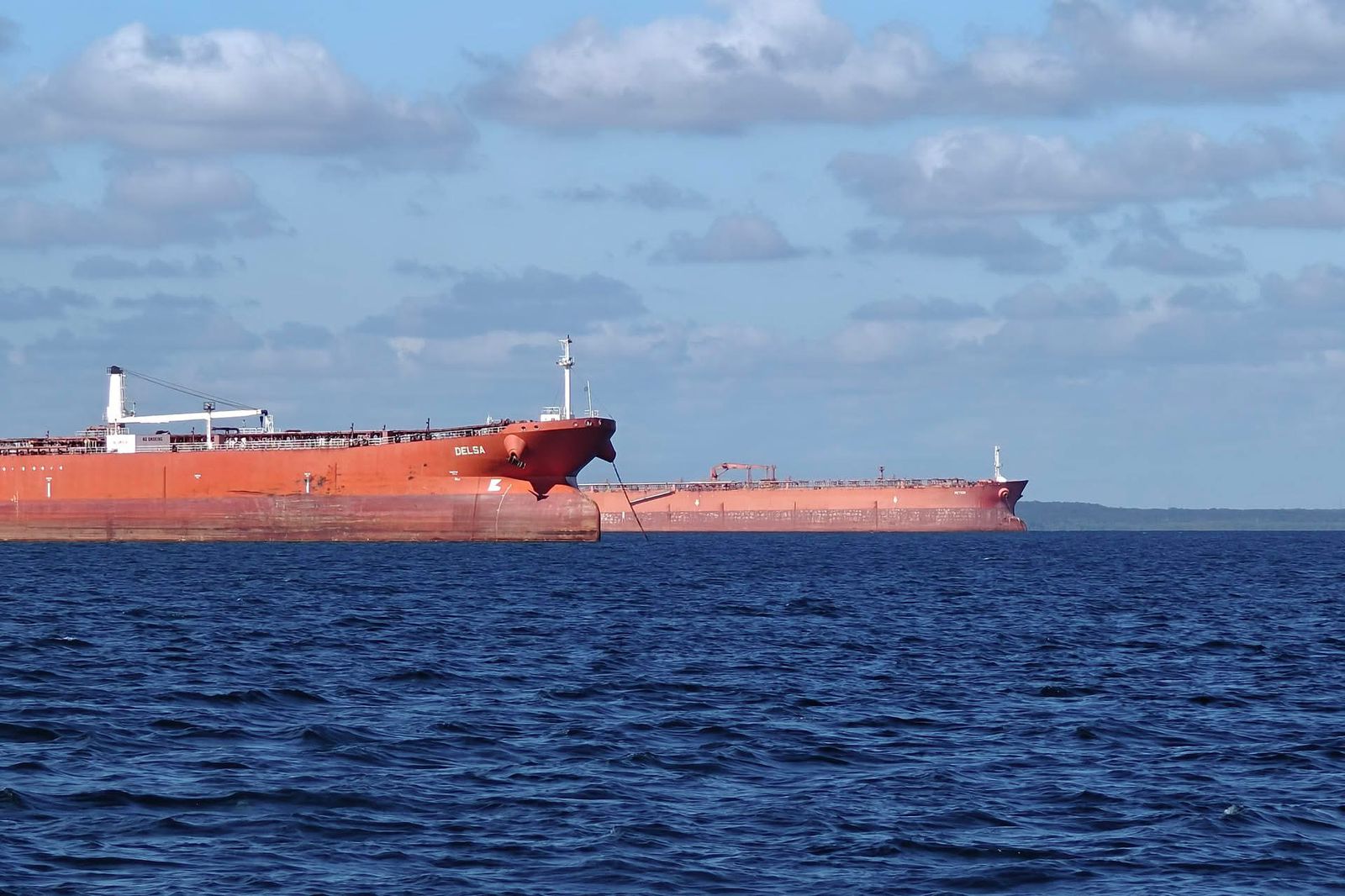 Francia pide a Irán y a Trump reabrir el Estrecho de Ormuz “sin controles, ni peajes y en el menor tiempo”