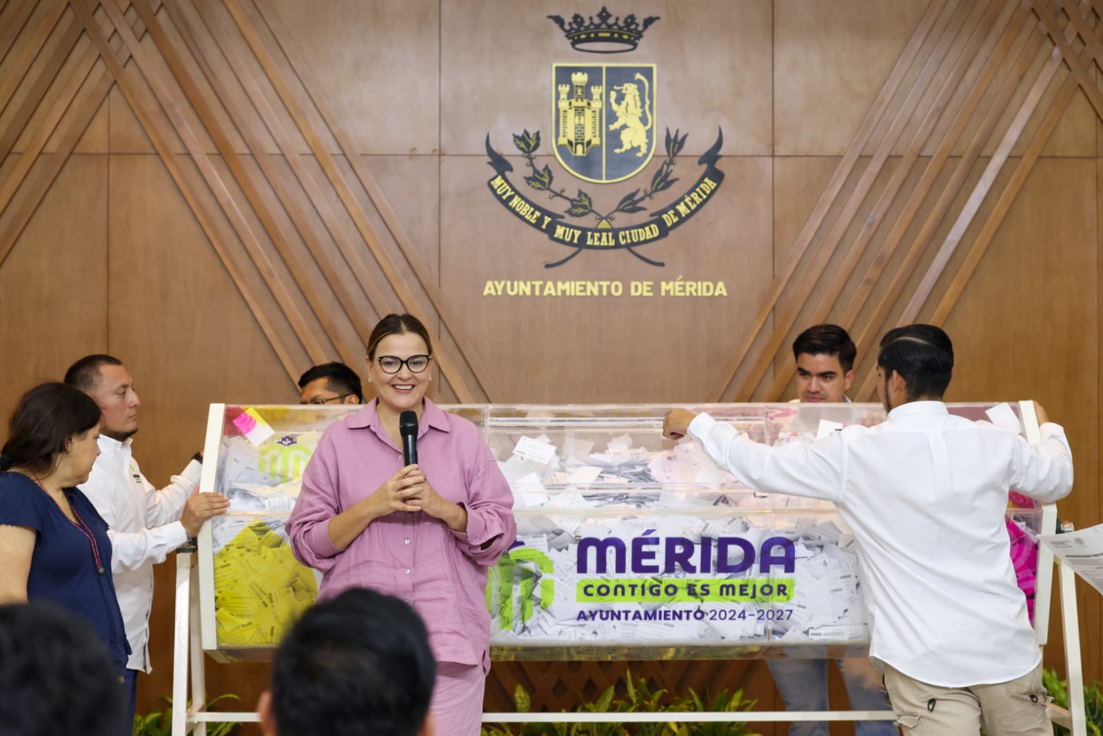 Ayuntamiento de Mérida premia a contribuyentes puntuales del predial con autos, motos y más
