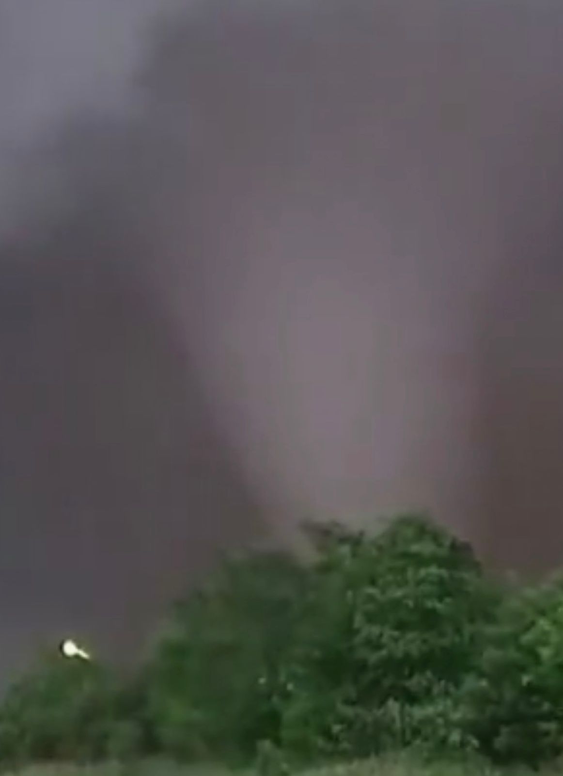 Tornado «Monstruoso» Azota Oklahoma con Advertencia Máxima