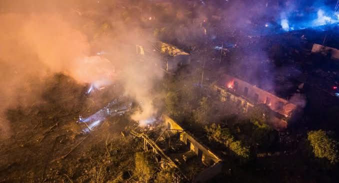 Tragedia en China: explosión en fábrica de fuegos artificiales deja 26 muertos y 61 heridos