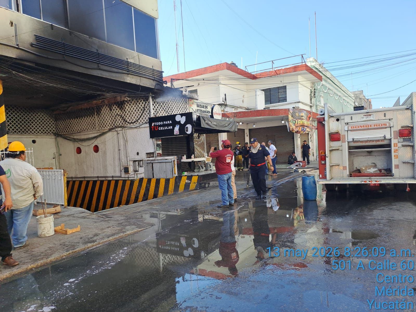 Incendio en puesto de zapatos del Bazar García Rejón, Mérida: controlado sin lesionados