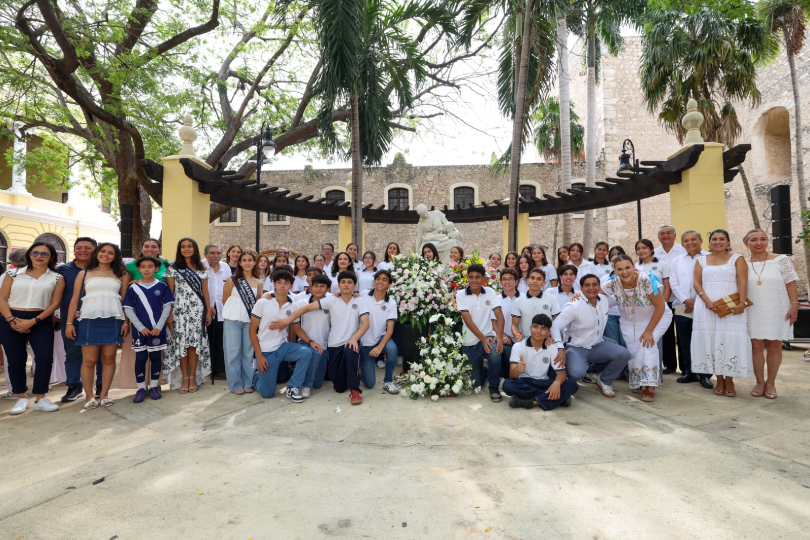 Cecilia Patrón celebra a mamás meridanas: “Gracias por cuidar de Mérida, nosotros cuidamos de ustedes todos los días”