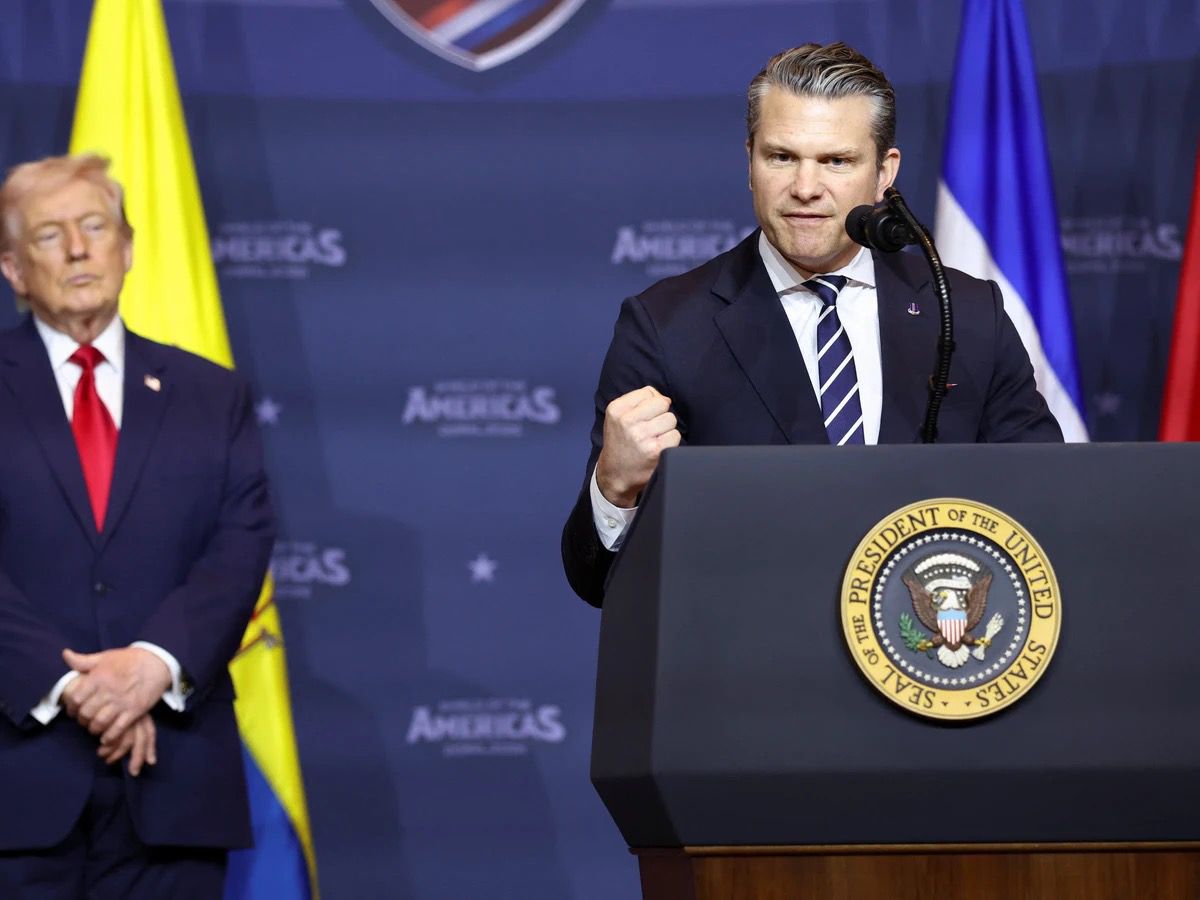 Pete Hegseth anuncia: «Vamos a la guerra contra los cárteles» frente a Trump en medio de tensiones con México