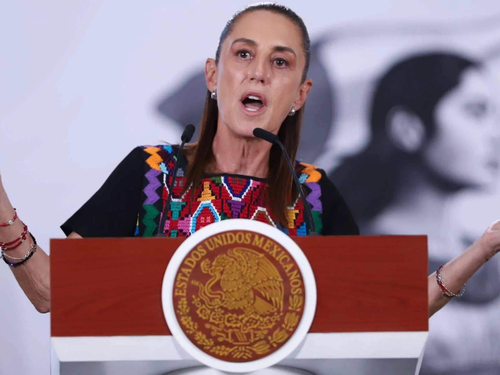 Sheinbaum asegura que relación con EE.UU. se mantiene en cooperación, pero advierte ofensiva de ultraderecha